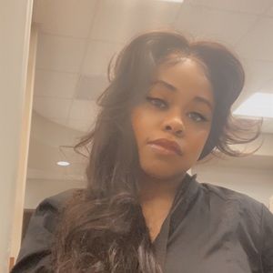 Meet your Posher, Gina